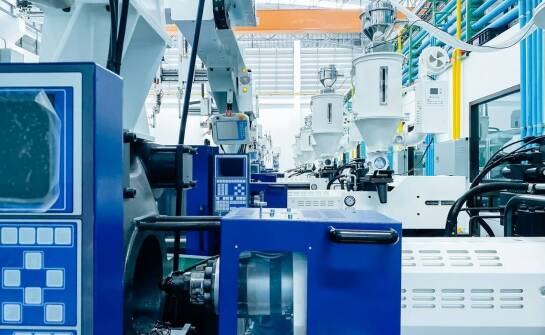 Rola elastyczności produkcji w przetwórstwie tworzyw sztucznych