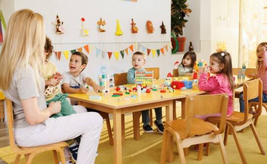 Dlaczego adaptacyjne dni są kluczowe dla nowo przybyłych dzieci?