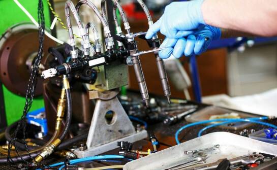 Proces regeneracji wtrysków: jakie etapy obejmuje ta usługa?