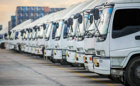 Jak transport ciężarowy z Piotrkowa Trybunalskiego wpływa na efektywność dostaw?