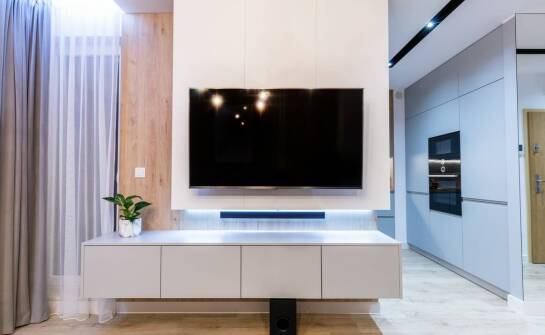 Zalety wynajmu kawalerki z technologicznymi nowoczesnymi rozwiązaniami