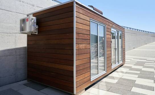 Jak zewnętrzne lamele kompozytowe mogą poprawić estetykę przestrzeni publicznych?