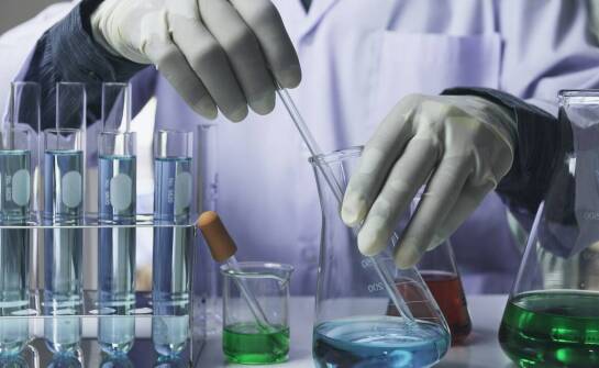 Wpływ europejskich norm na jakość przemysłowych chemikaliów