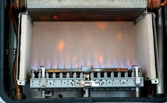 Jak kipienie palnika wpływa na efektywność kotłów na paliwa stałe?