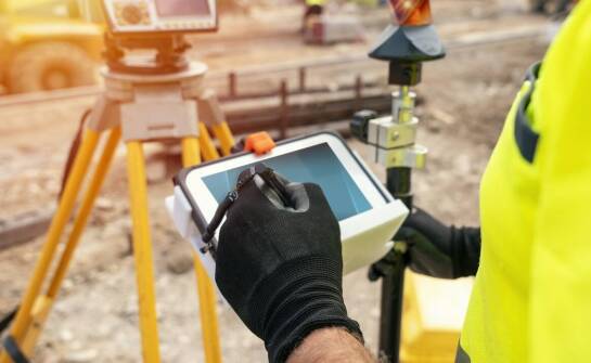 Przegląd zaawansowanych funkcji systemu Trimble w praktyce budowlanej