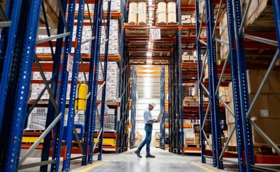 Zastosowanie systemów do zarządzania logistyką w optymalizacji procesów magazynowych