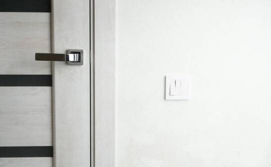 Nowoczesne trendy w projektowaniu ościeżnic do wewnętrznych drzwi