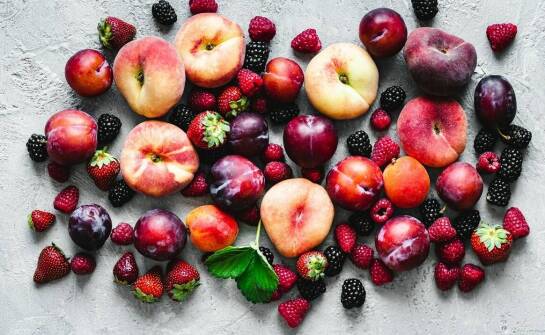 Sezonowe owoce – jakie smaki odkryjesz w naszej ofercie?