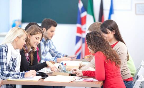 Nauka angielskiego w Sopocie: rola brytyjskiej kultury na kursach językowych