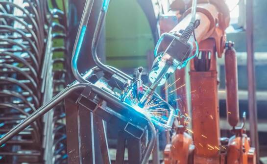 Rola zgrzewania w nowoczesnych technologiach produkcji mebli