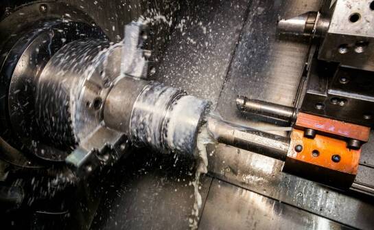 Zastosowanie technologii CNC w usługach do wytaczania