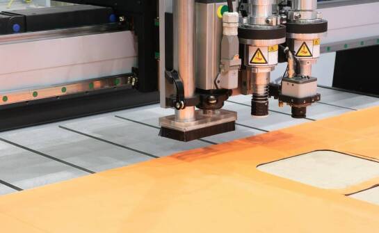 Nowoczesne technologie w produkcji luster na wymiar