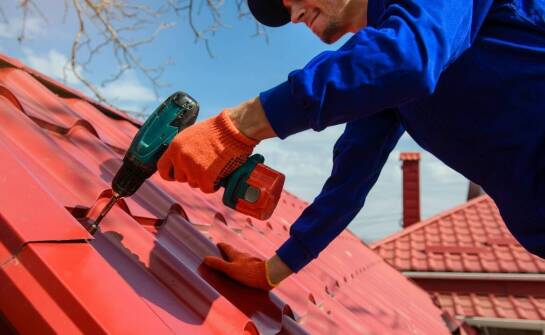 Innowacyjne techniki montażu trapezowej blachy – co warto wiedzieć?