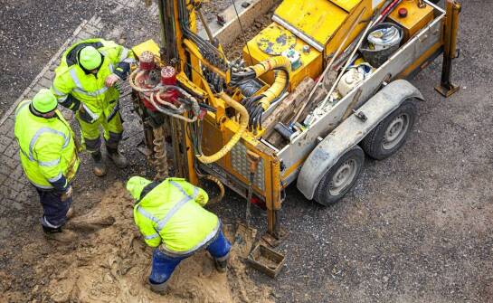 Kluczowe kroki w procesie montażu głębinowych pomp: od analizy do uruchomienia