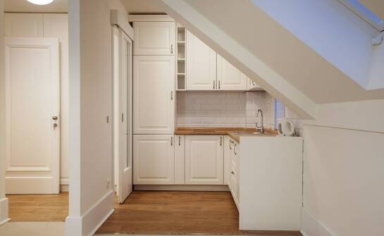 Jak dopasować kuchenną zabudowę do nietypowych przestrzeni?