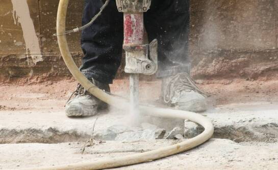 Jakie korzyści oferuje użytkowanie diamentowej wiertnicy w pracach budowlanych?