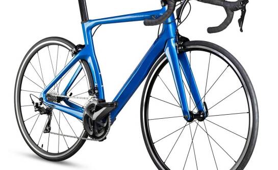 Jakie korzyści niesie użytkowanie szosowego roweru?