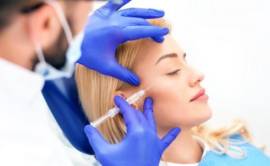 Bezpieczeństwo zabiegów estetycznej medycyny: co warto wiedzieć?