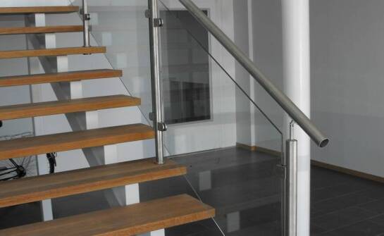 Jak stalowe schody mogą zwiększyć wartość nieruchomości?