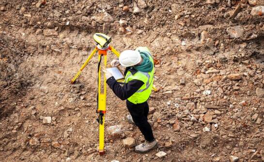 Jak przyrodniczy nadzór wspiera ochronę środowiska podczas inwestycji?
