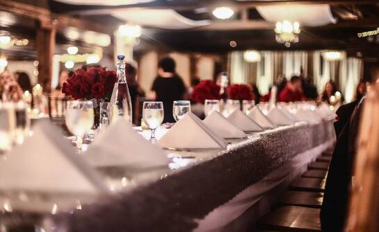 Wpływ muzyki na atmosferę firmowego bankietu