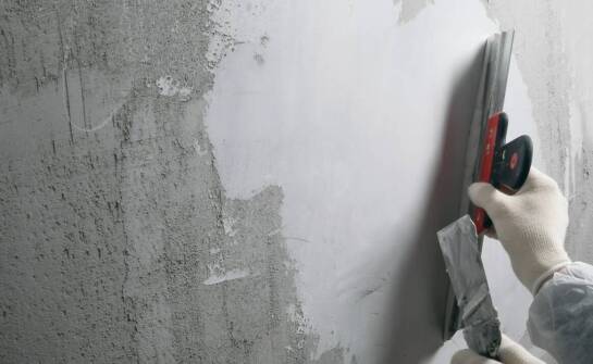 Jakie korzyści oferuje użytkowanie szlifierki do gipsu przy pracach remontowych?