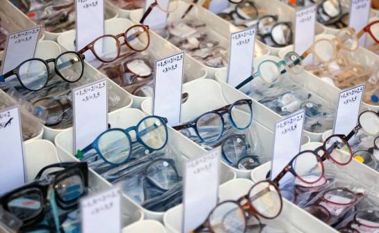 Porównanie różnych typów progresywnych szkieł dostępnych na rynku