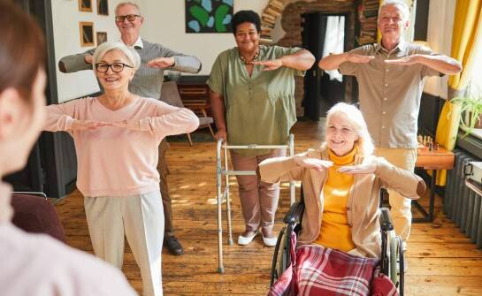 Rola zajęć edukacyjnych w domu seniora w Warszawie