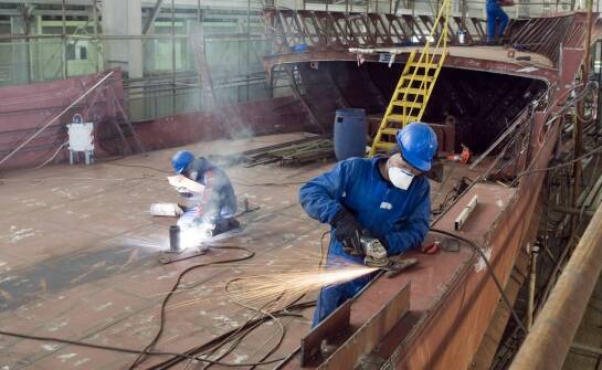 Innowacje w mechanicznej obróbce metali dla okrętowej branży