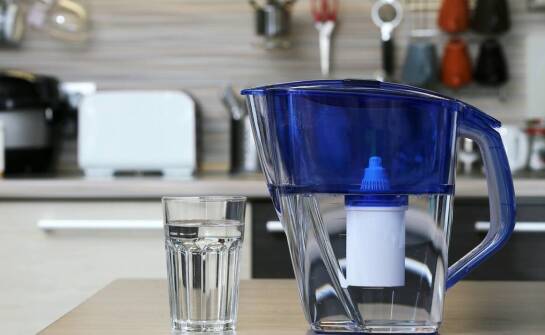 Zestaw do filtrowania wody a jakość życia – dlaczego warto go mieć?