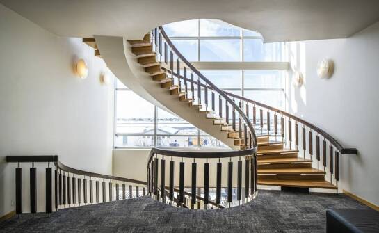 How do fit-out and refurbishment in Cracow affect interior aesthetics?