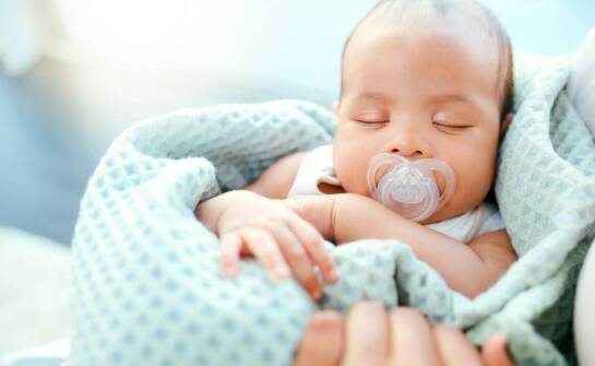 Wpływ kocyków na komfort snu niemowlęcia