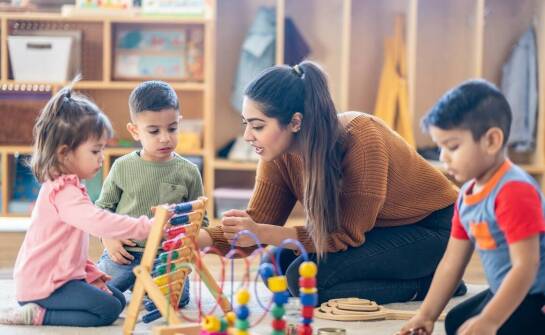 Zajęcia wspomagające rozwój dziecka: indywidualne podejście do potrzeb.