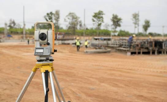 Tyczenie obiektów jako fundament sukcesu w projektach budowlanych