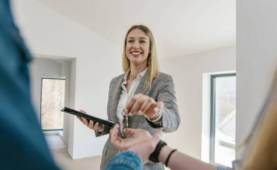 Korzyści z zakupu mieszkań bez pośredników: co oferuje rynek?