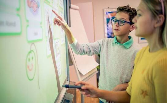 Jak szkolna wirtualna gazetka wspomaga komunikację w szkole?