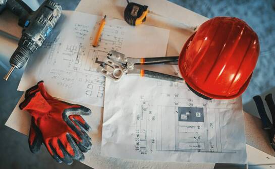 Ubezpieczenia budowlanych firm jako element strategii zarządzania ryzykiem