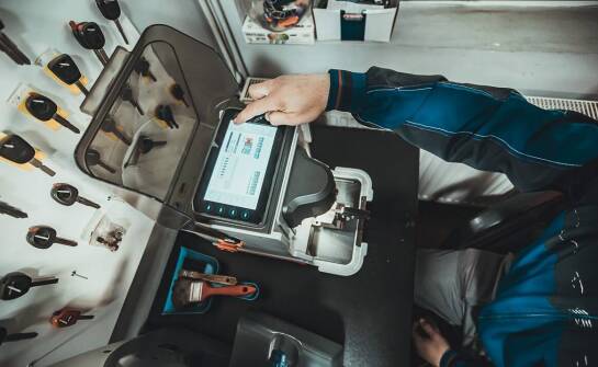 Jak skutecznie planować harmonogram konserwacji ekspresów do kawy w dużych firmach?