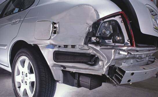 Jak powypadkowe naprawy wpływają na bezpieczeństwo pojazdu?