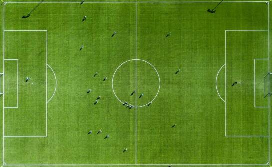 Turnieje piłkarskie dla dzieci – jak elastyczny wynajem sektorów pomaga w organizacji