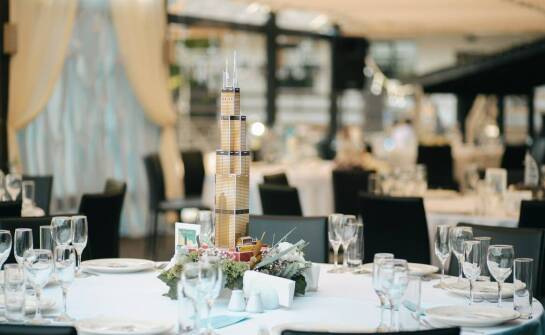 Klimatyzowane bankietowe sale – komfort podczas okolicznościowych przyjęć