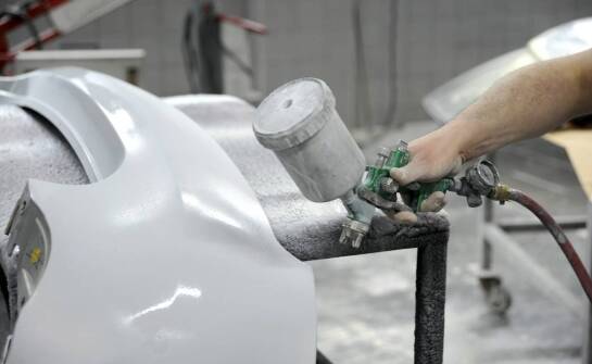 Jakie są najnowsze trendy w naprawach ekologicznych lakierniczych?