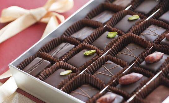 Kto produkuje czekoladowe wyroby dla sieci handlowych?