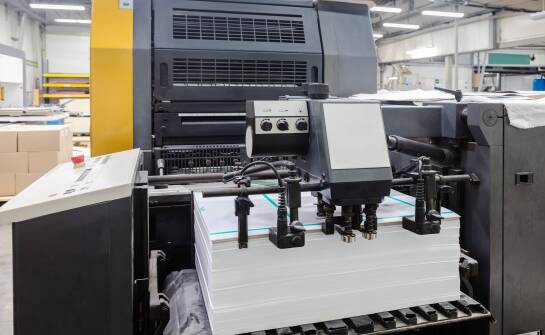 Jakie wyzwania niesie ze sobą serwisowanie automatycznych gilotyn?