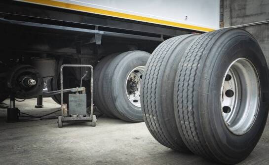 Wpływ ciężarowych opon na optymalizację kosztów eksploatacji floty