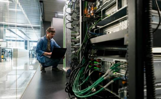 Jak skuteczne techniczne wsparcie może pomóc w nagłych problemach z oprogramowaniem?