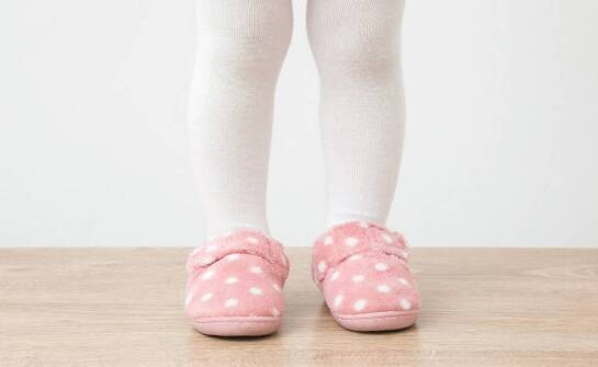 Jakie materiały są najlepsze na hausschuhe dla dzieci?