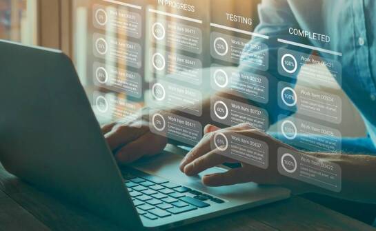 Jakie są korzyści z personalizowania modułów w aplikacjach webowych?