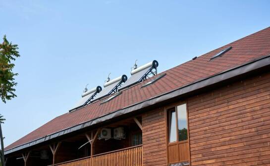 Nowoczesne grzewcze systemy oparte na odnawialnej energii dla firm