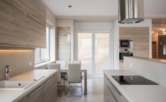 Jak rzymskie rolety wpływają na estetykę kuchni?